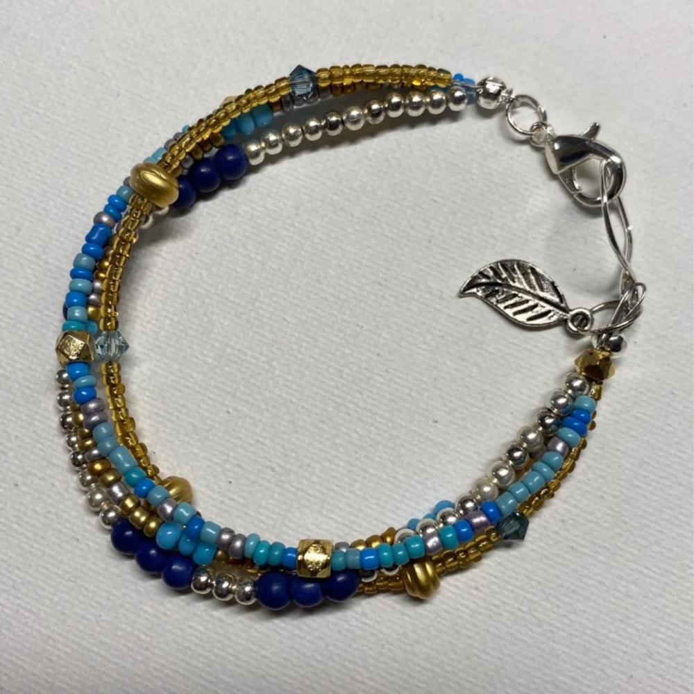 Handmade bracelets - Picture 4 of 4